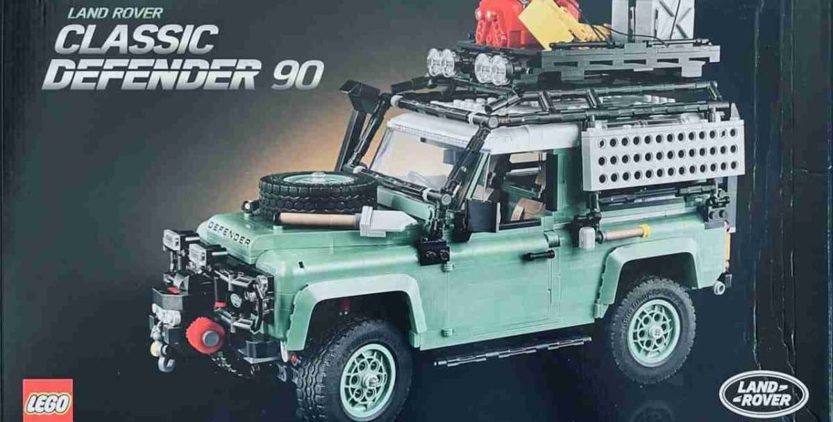 Unwrapping Creativity: Building the LEGO® Land Rover Classic Defender ...